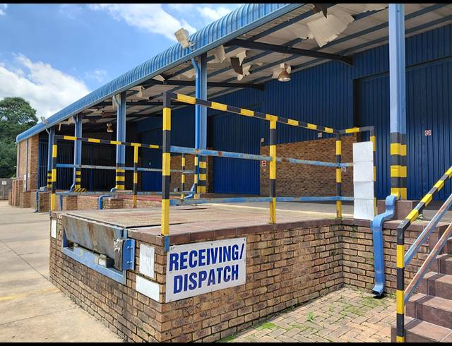 1,849M² WAREHOUSE TO LET IN POMONA
